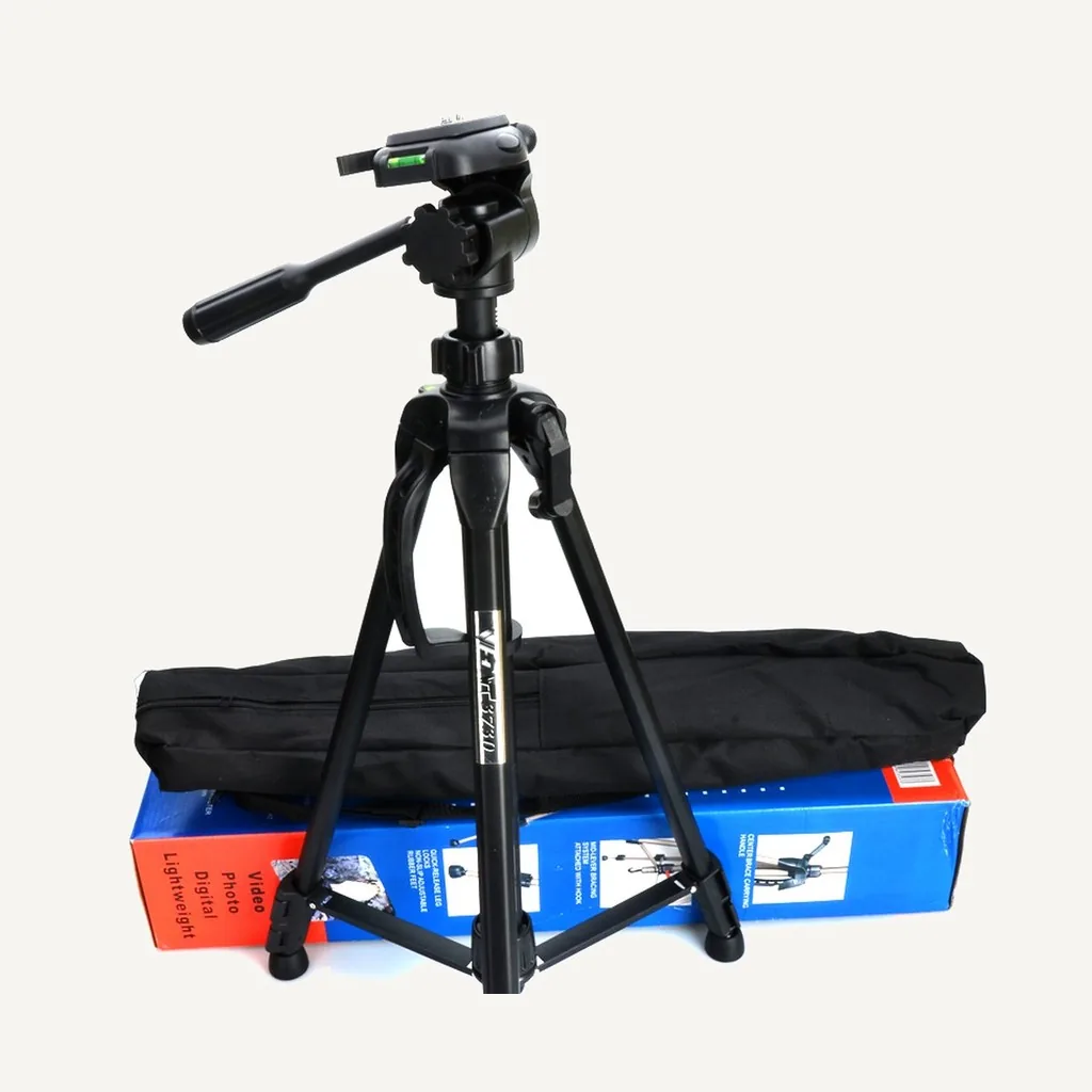 SAGA Aluminum Tripod